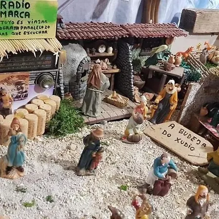 Os Pazos Familiar מלון קמבדוס