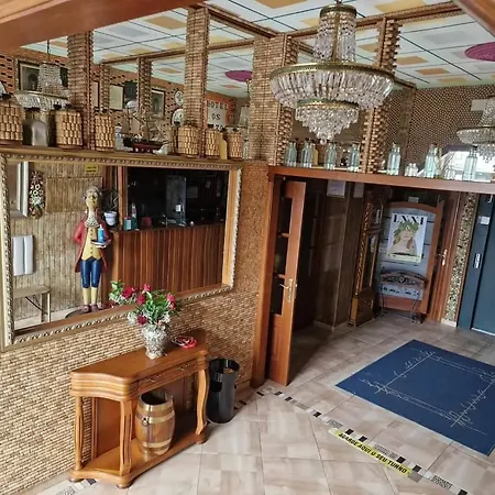 Os Pazos Familiar מלון