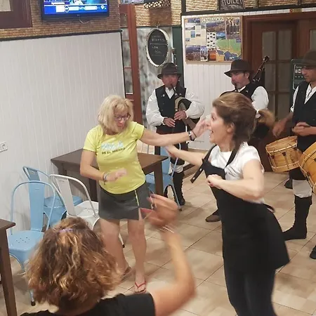 Os Pazos Familiar Ξενοδοχείο 2*